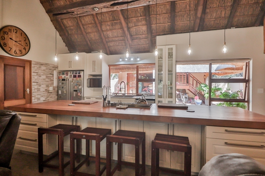 6 Bedroom Property for Sale in Lakeland North West